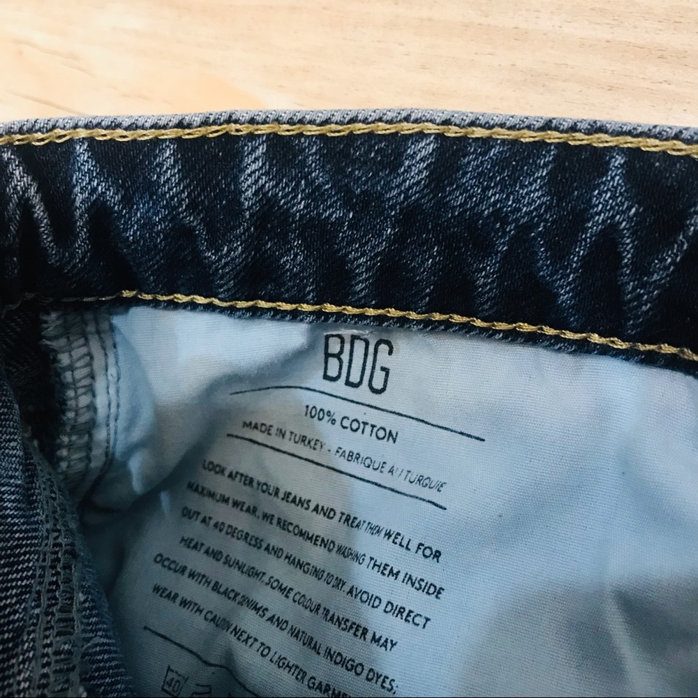 Urban Outfitters Bdg raw hem denim skirt sz Small - Picture 7 of 7